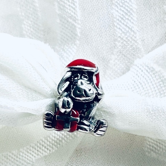 💙 NWOT Eeyore Charm – Winnie The Pooh ✨Christmas - Picture 2 of 9